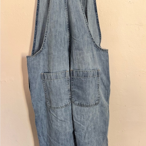 GAP Light Blue Denim Overalls - Picture 4 of 5